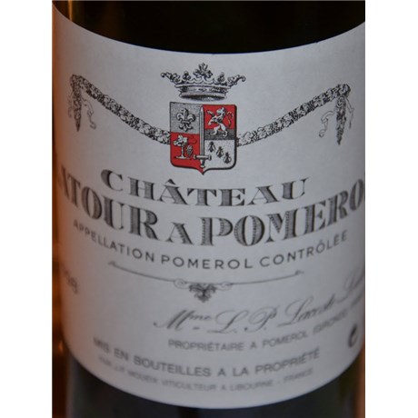 Latour in Pomerol - Pomerol 2015 6b11bd6ba9341f0271941e7df664d056 